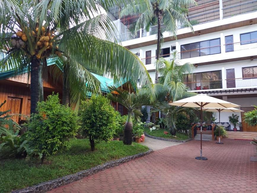 Jurias Garden Hotel Ел Нидо Екстериор снимка