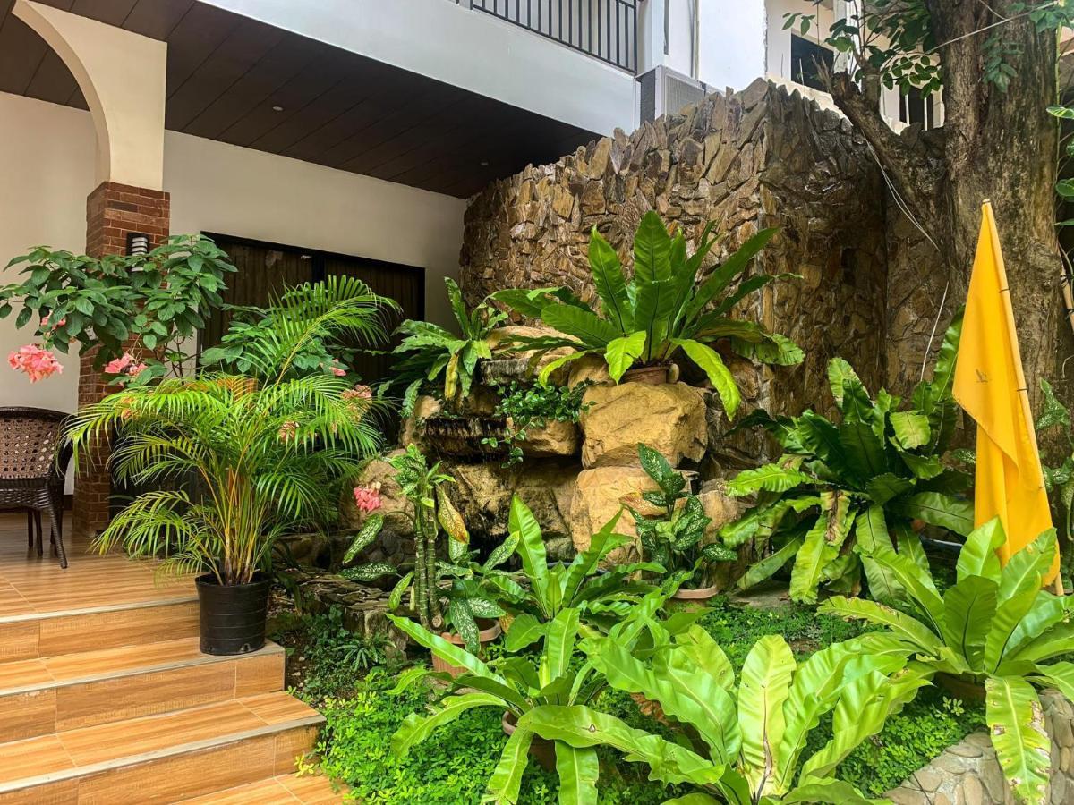 Jurias Garden Hotel Ел Нидо Екстериор снимка